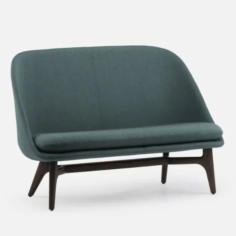 750L Solo Sofa – De La Espada at Mesmetric