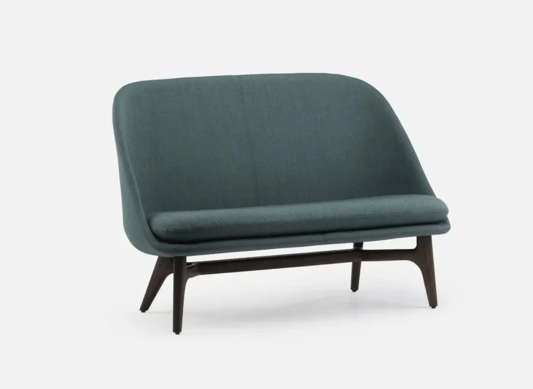 750L Solo Sofa – De La Espada at Mesmetric