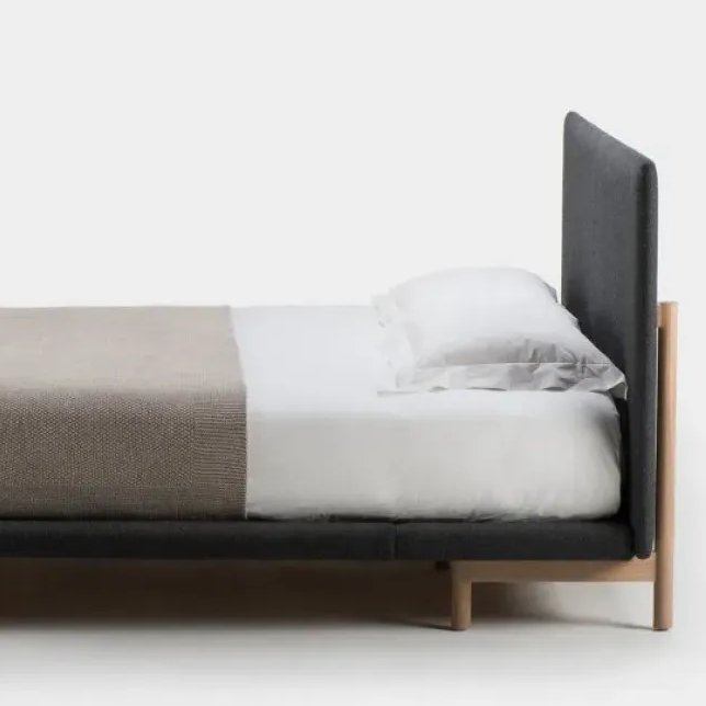 765 Frame Bed – De La Espada at Mesmetric