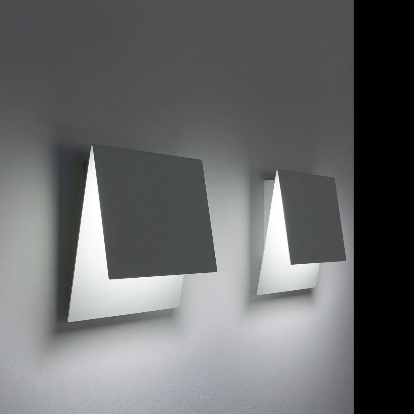 Folder - Davide Groppi w Mesmetric