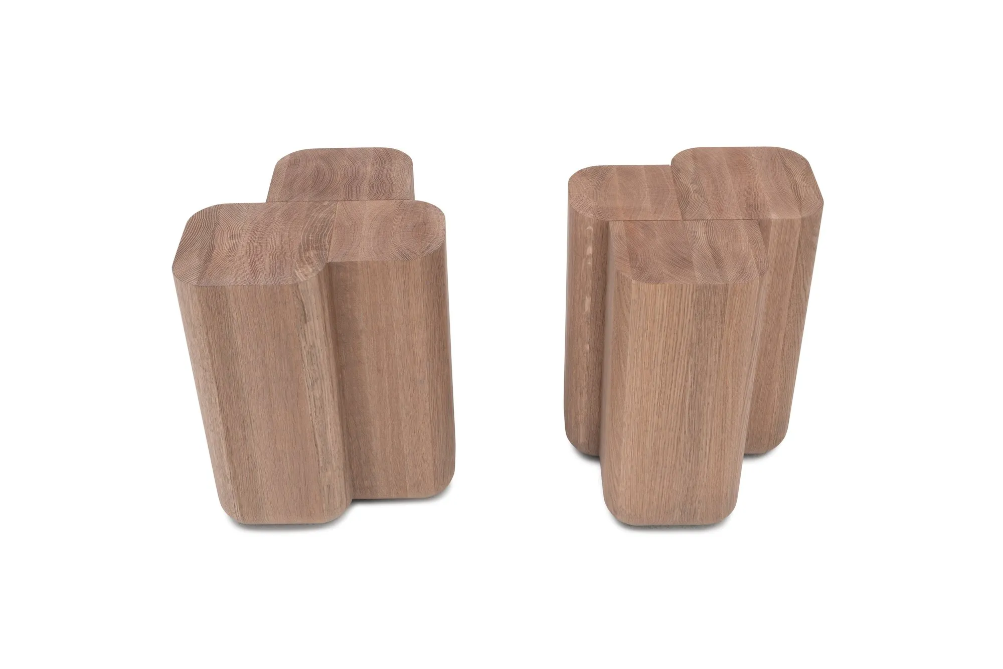 181 Aries Side Table - De La Espada w Mesmetric