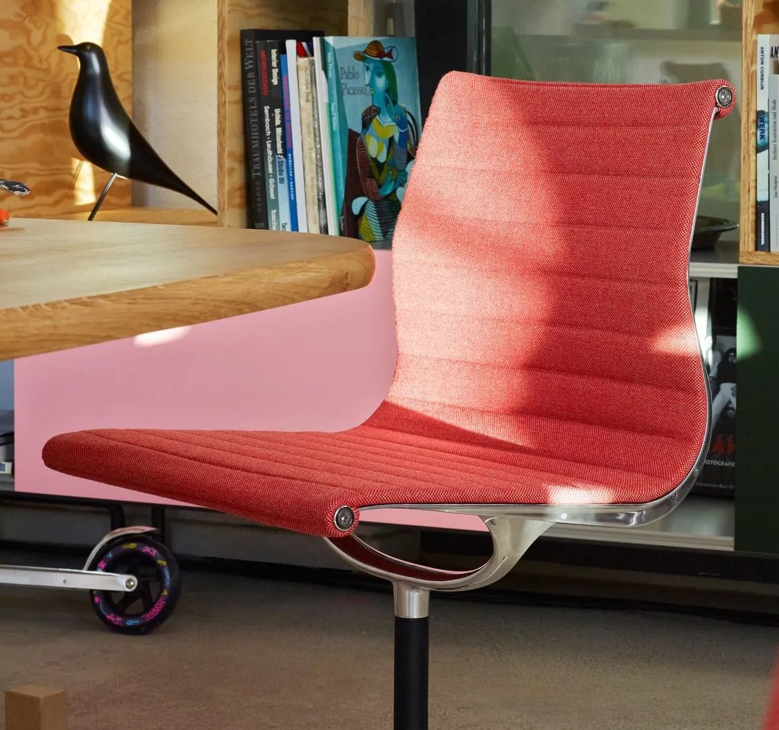 Aluminium Group EA 101 – Vitra at Mesmetric