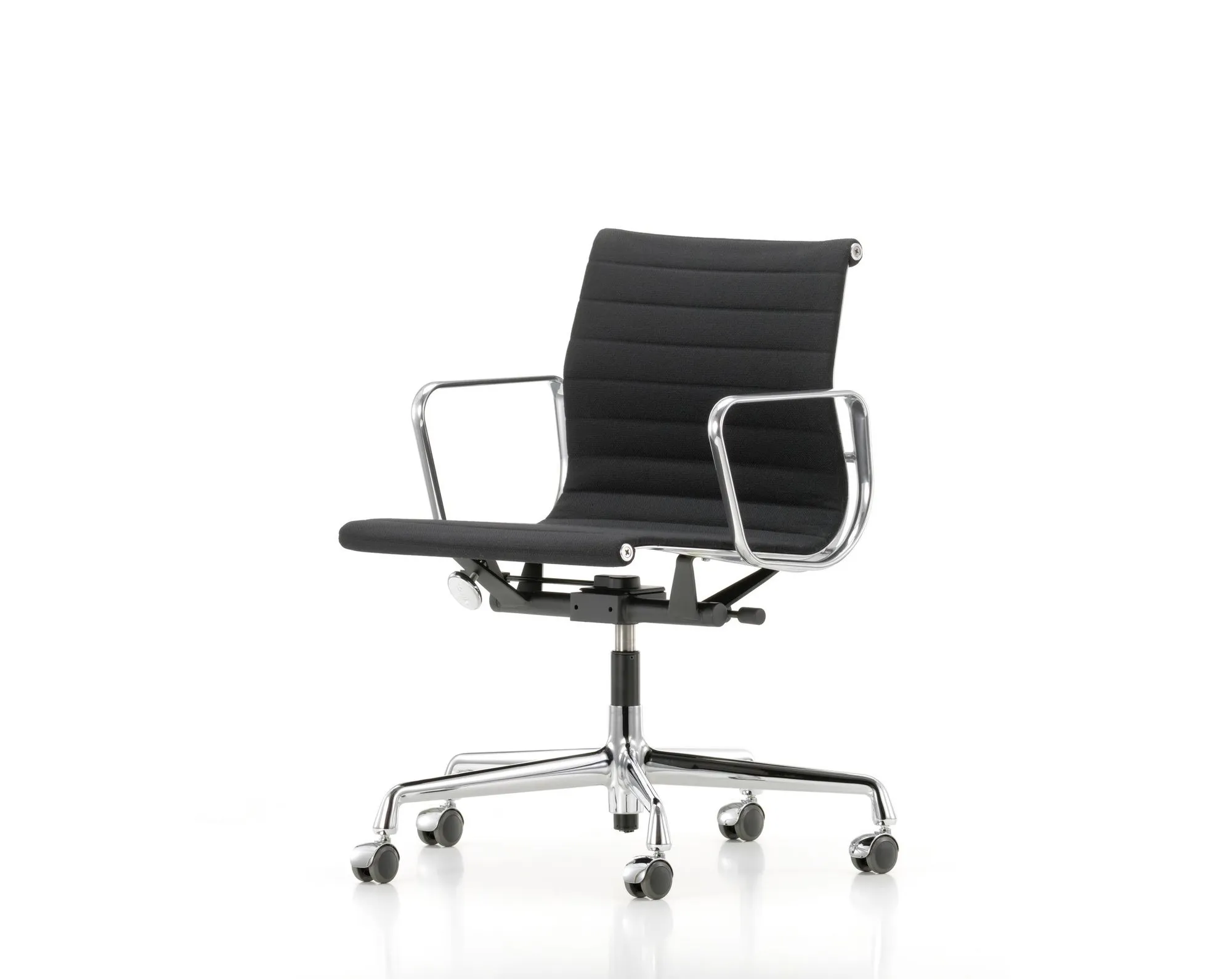Aluminium Group EA 118 – Vitra at Mesmetric