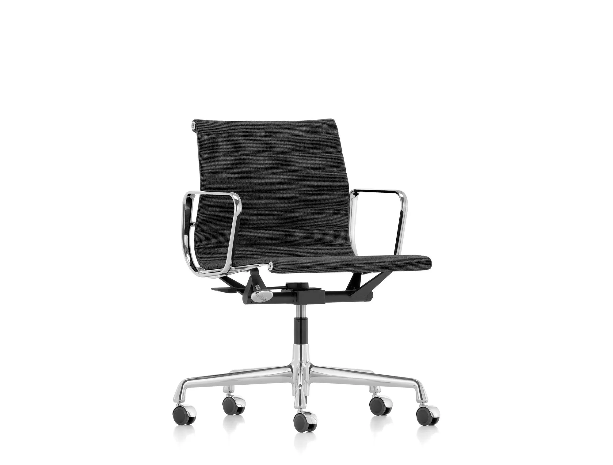 Aluminium Group EA 118 – Vitra at Mesmetric
