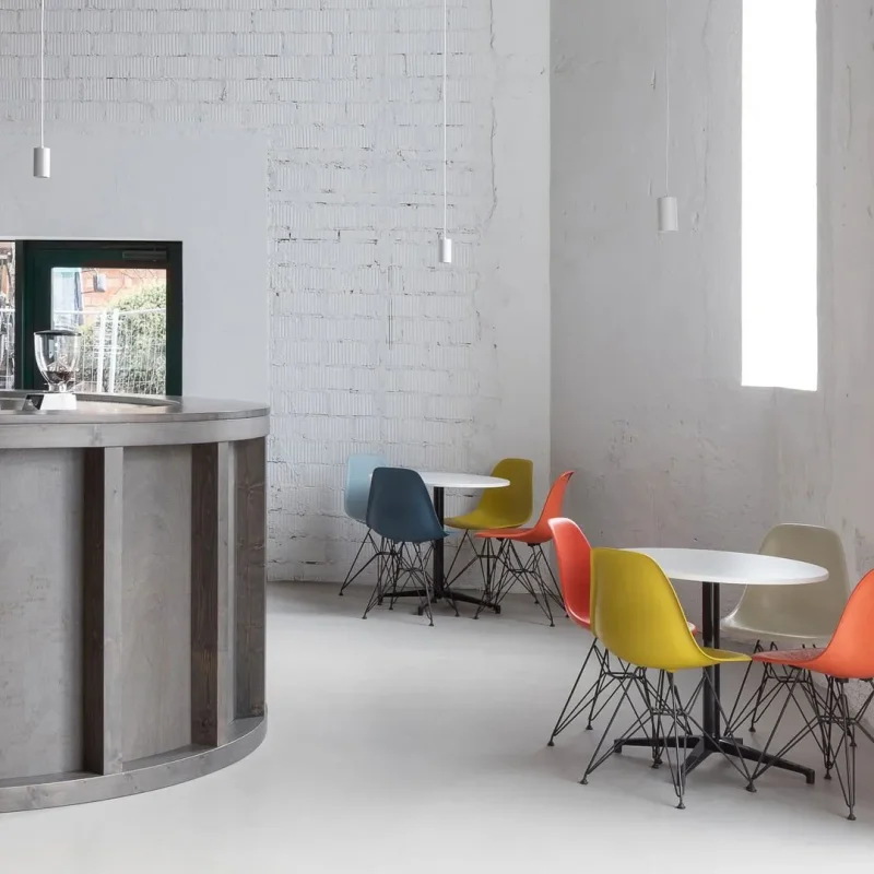 Bistro Round – Vitra at Mesmetric