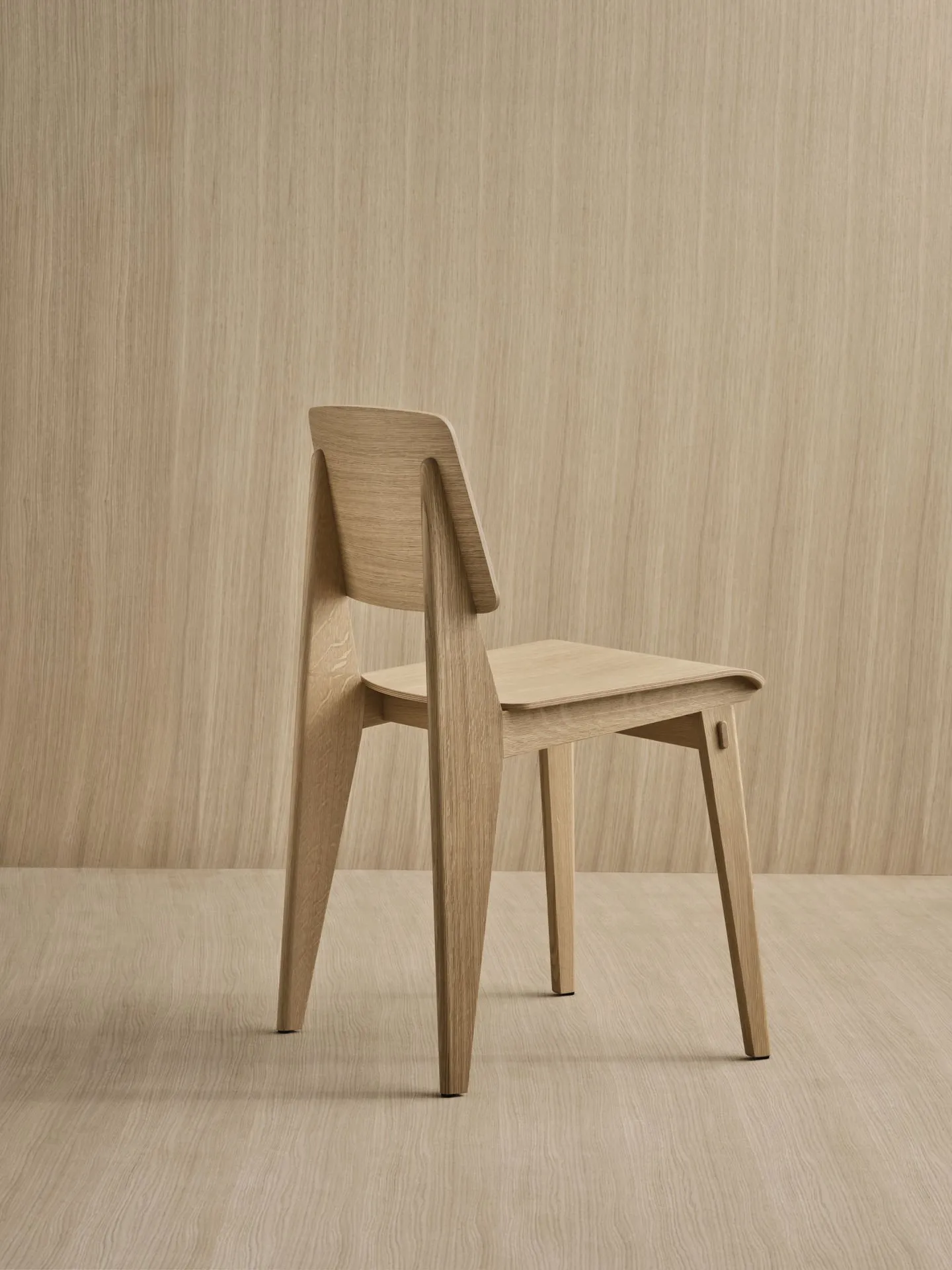 Chaise Tout Bois – Vitra at Mesmetric