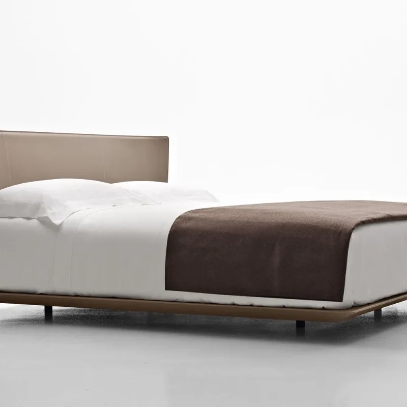 Alys - B&B Italia w Mesmetric