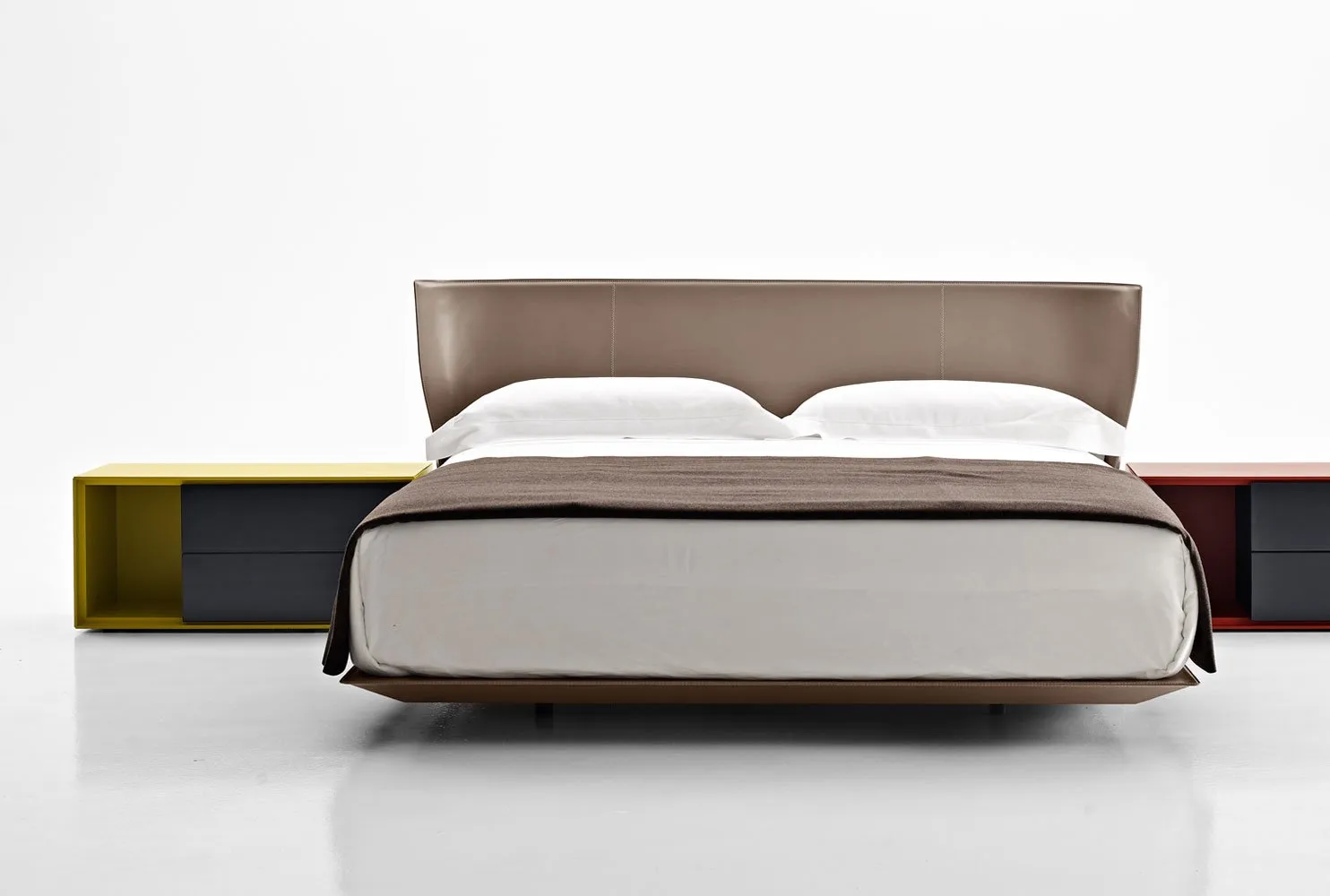 Alys - B&B Italia w Mesmetric