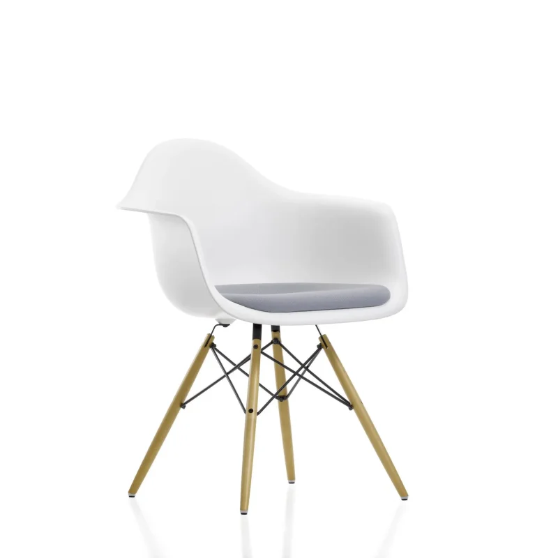 Eames Plastic RE DAW - Vitra w Mesmetric