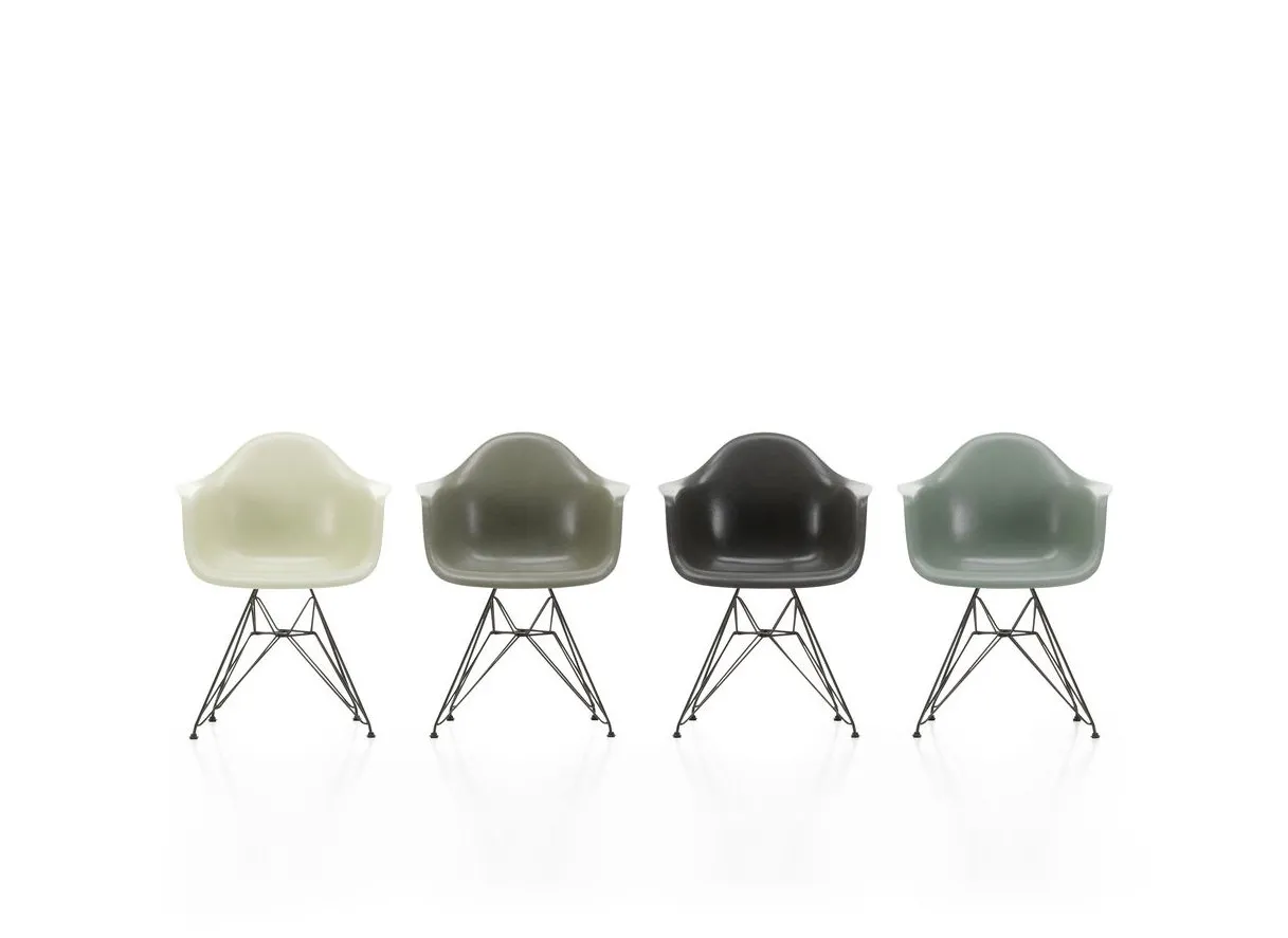 Eames Fiberglass DAR - Vitra w Mesmetric