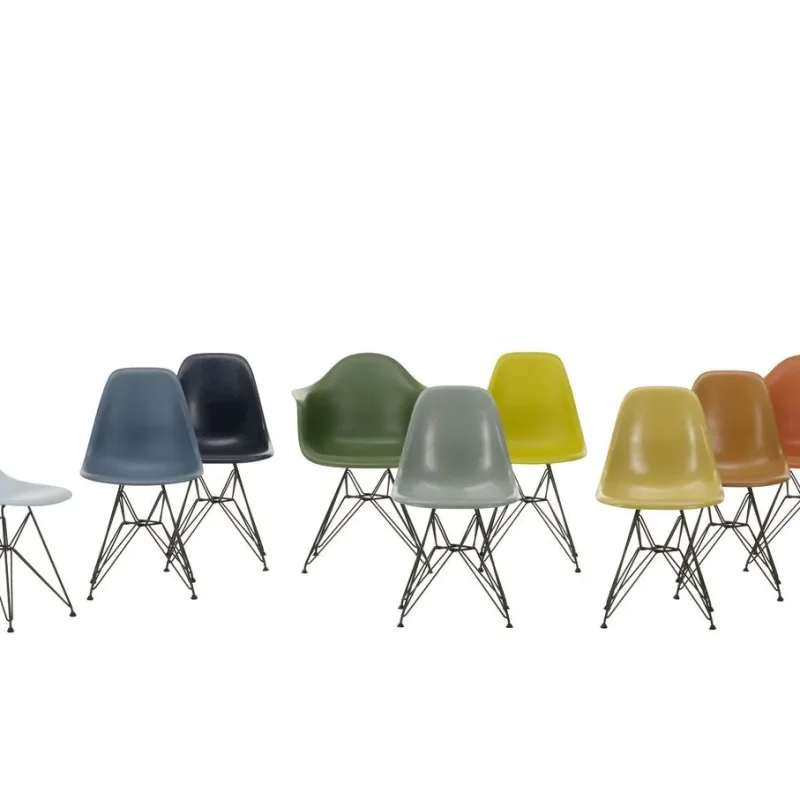 Eames Fiberglass DSR - Vitra w Mesmetric