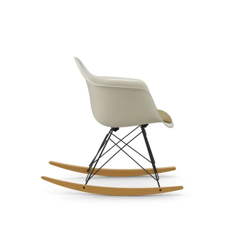 Eames Fiberglass RAR – Vitra at Mesmetric