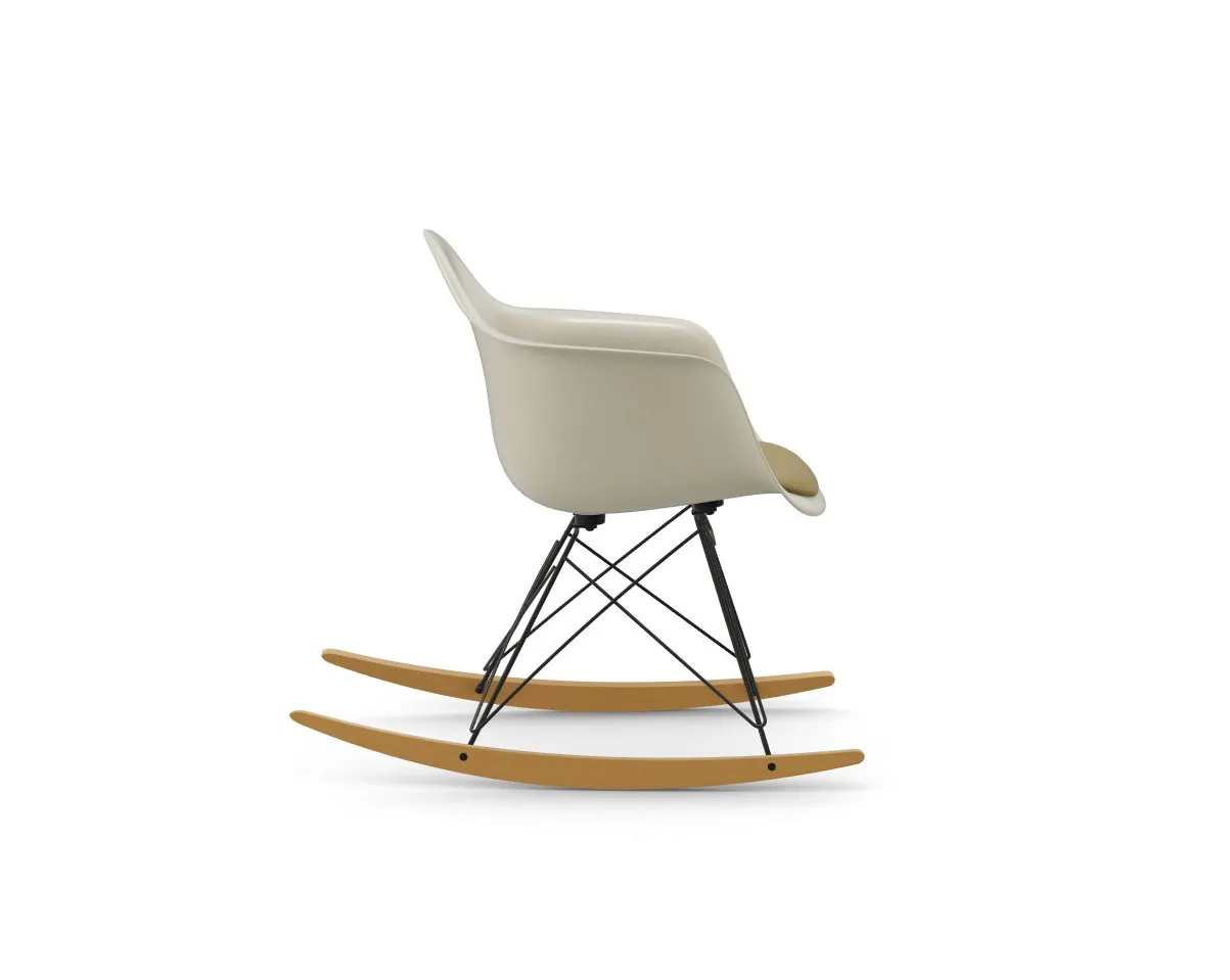 Eames Fiberglass RAR – Vitra at Mesmetric