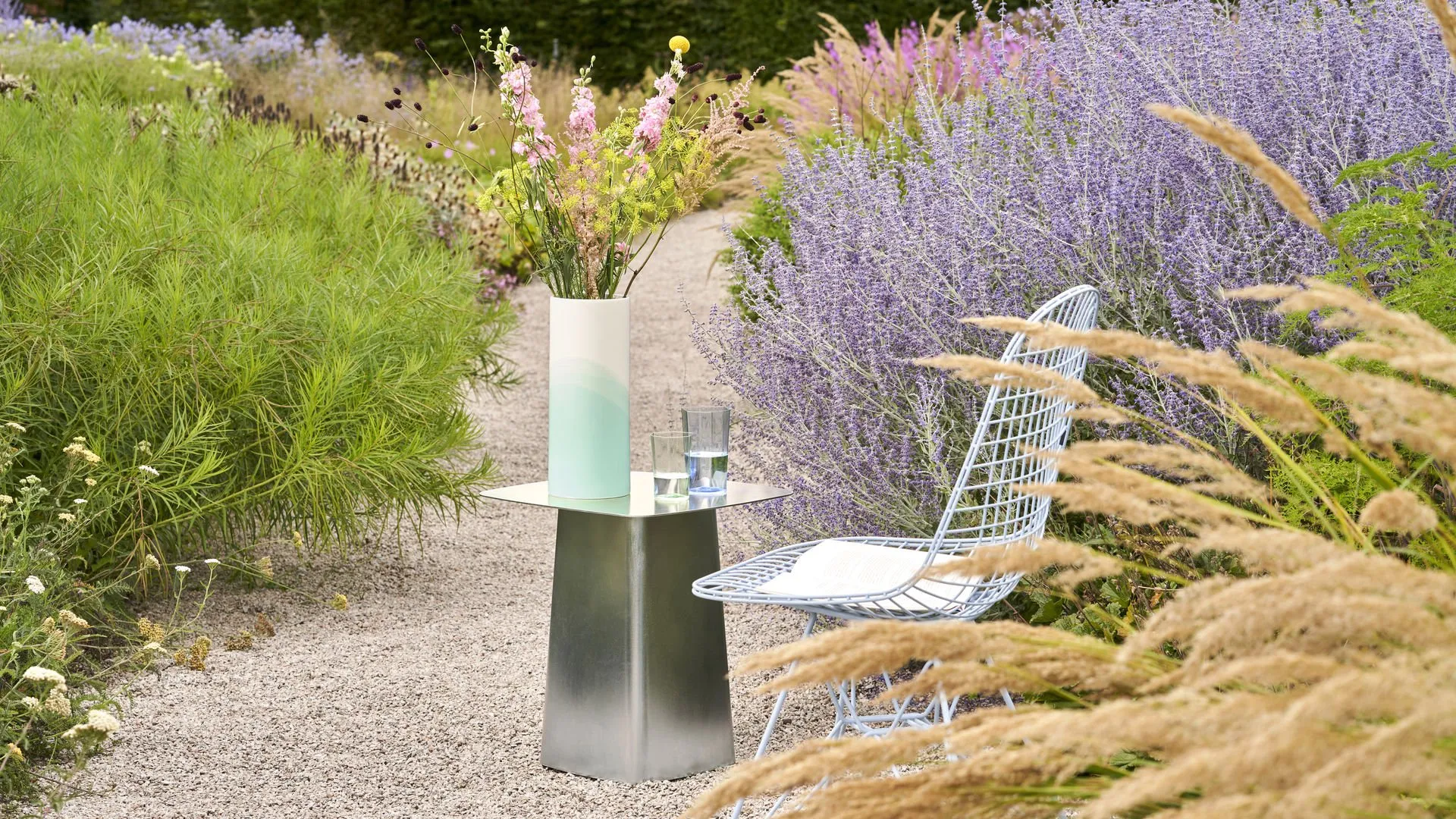 Herringbone Vessels - Plain - Vitra w Mesmetric