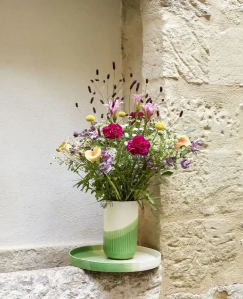 Herringbone Vessels - Vase Ribbed - Vitra w Mesmetric