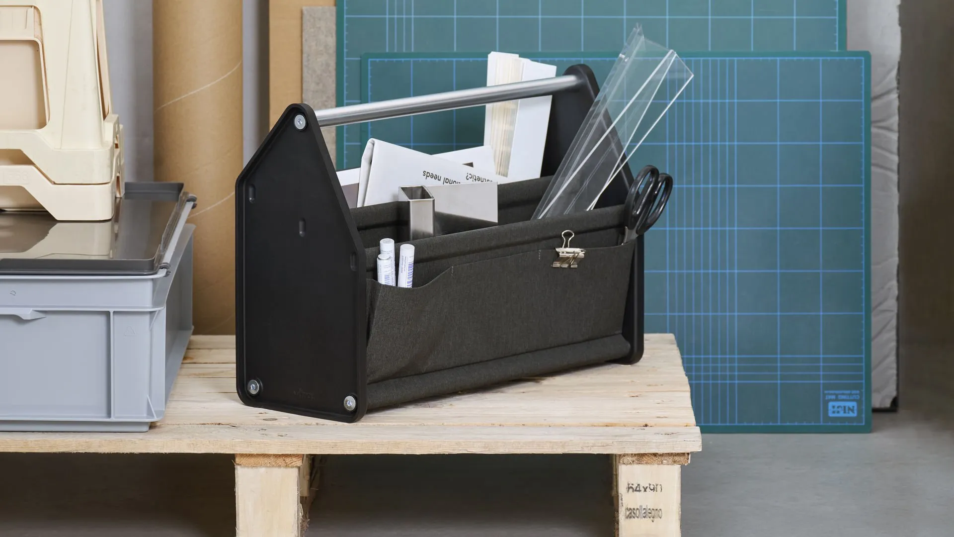 Locker Box - Vitra w Mesmetric