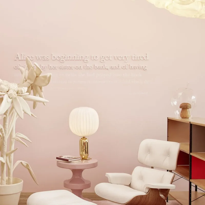 Lounge Chair White – Vitra at Mesmetric