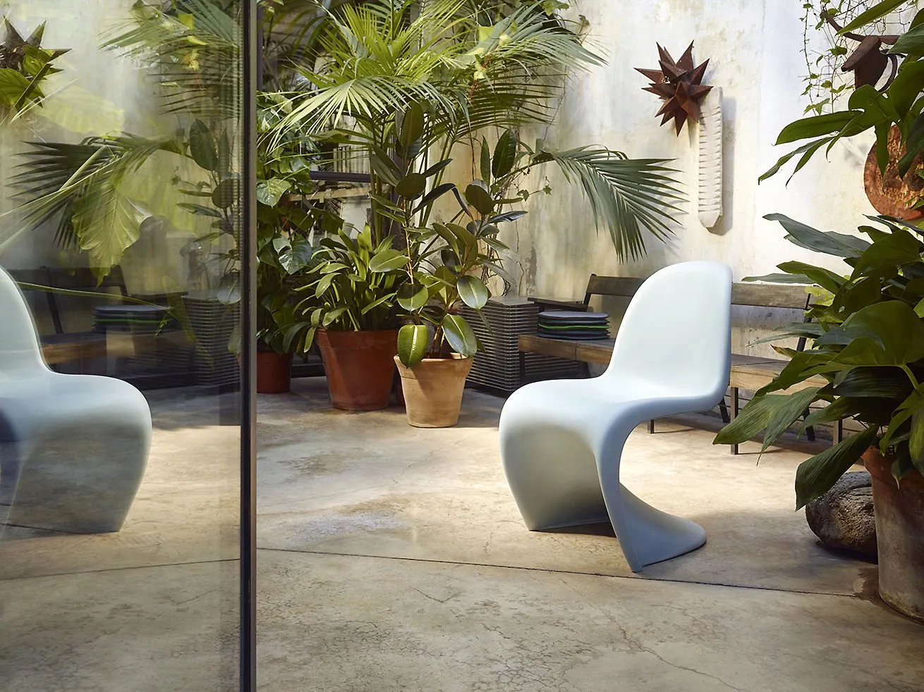 Panton - Vitra w Mesmetric