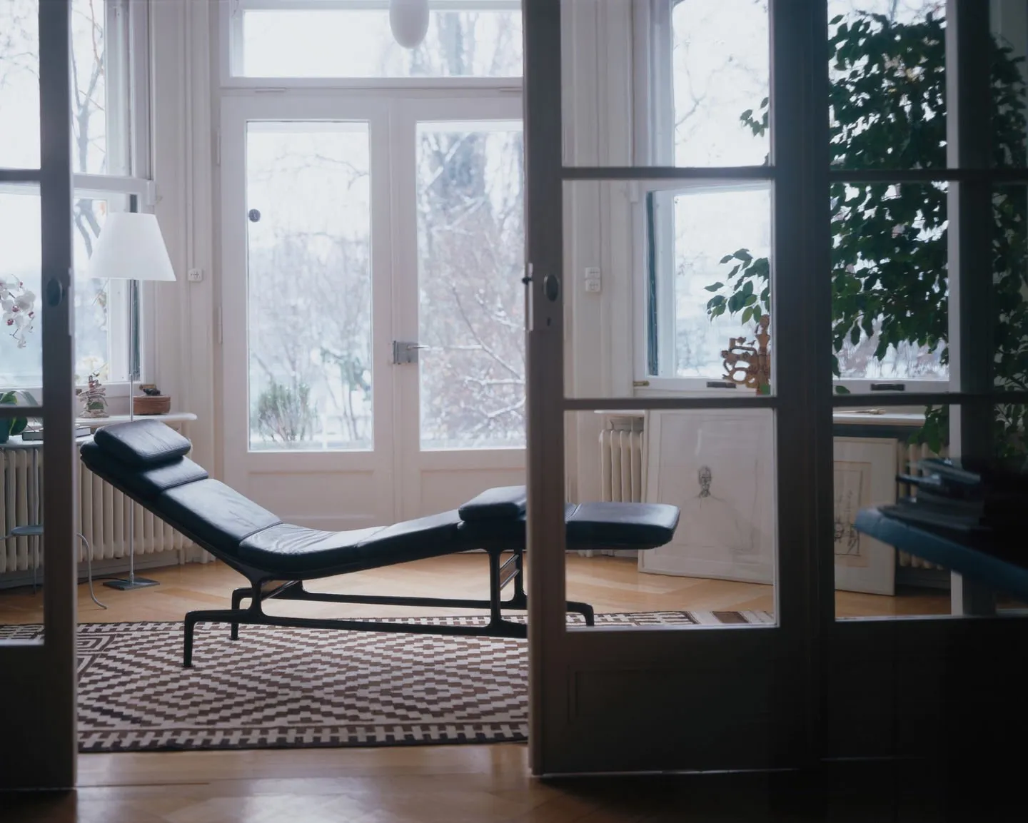Soft Pad Chaise ES 106 – Vitra at Mesmetric