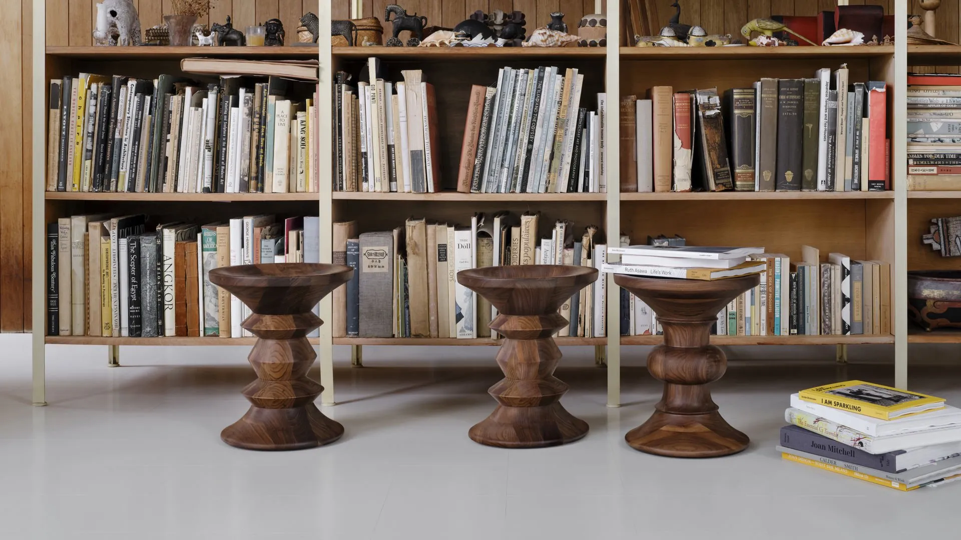 Stools - Vitra w Mesmetric