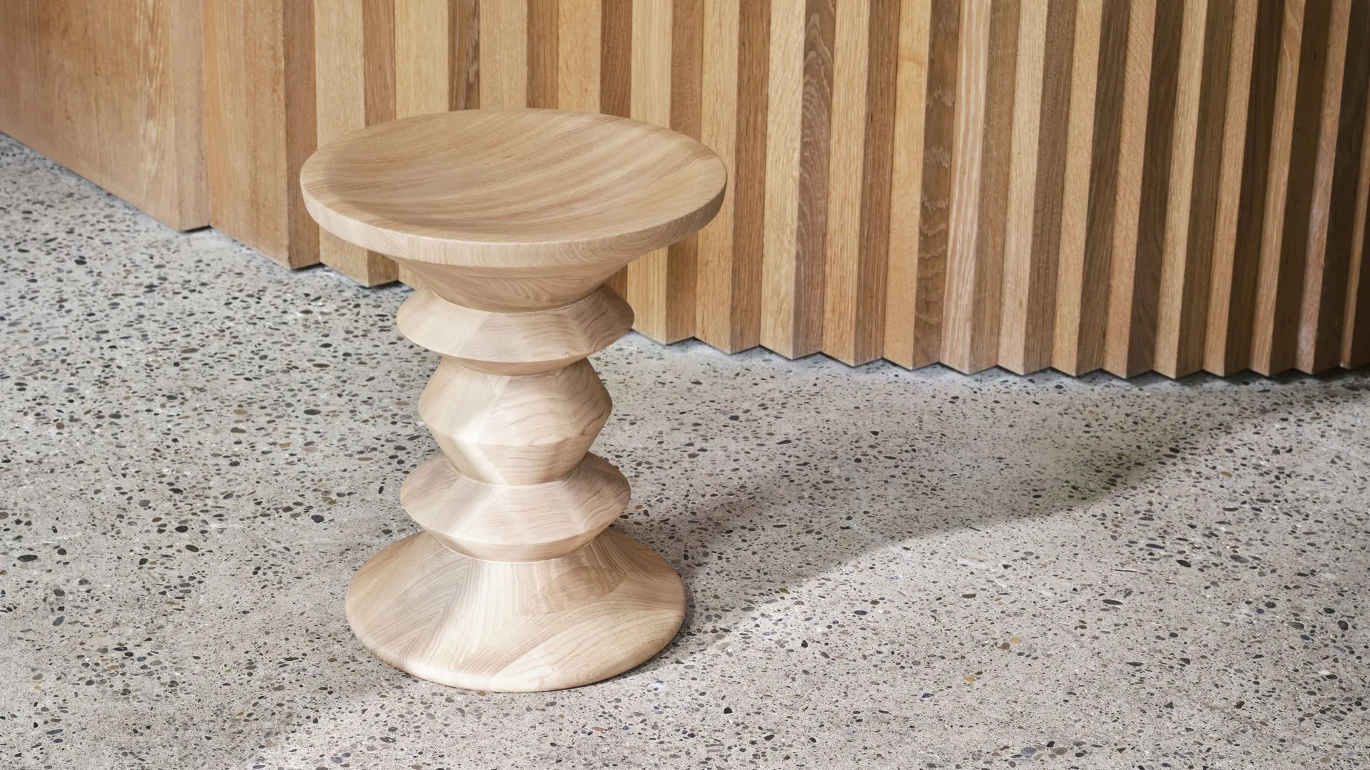 Stools - Vitra w Mesmetric