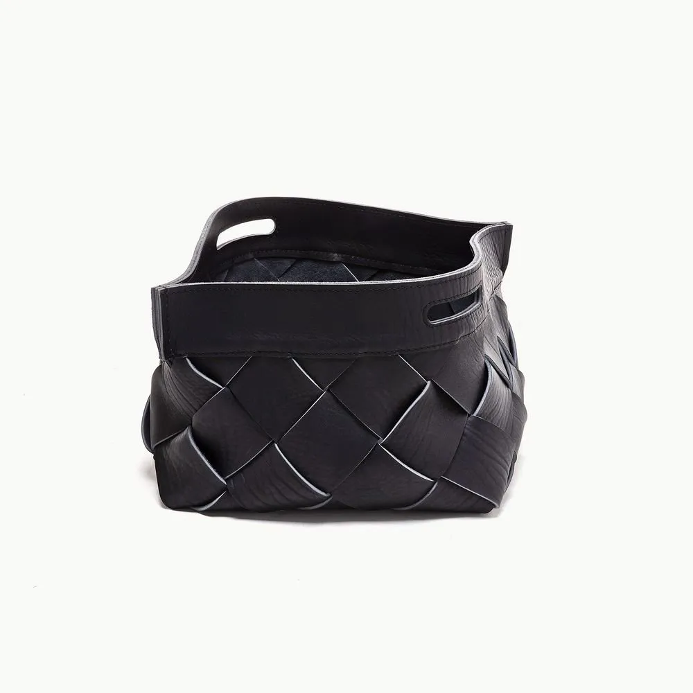 10th Baskets and Tray – Exteta at Mesmetric