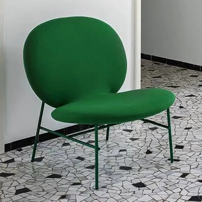 Kelly E – Tacchini at Mesmetric