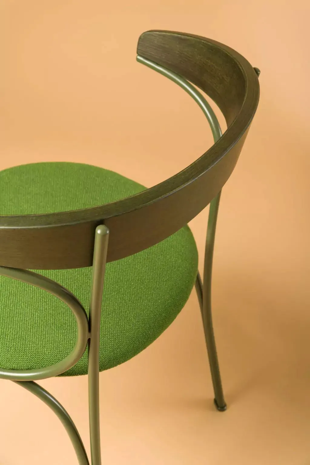 Ample Upholstered - Gebrüder Thonet Vienna w Mesmetric