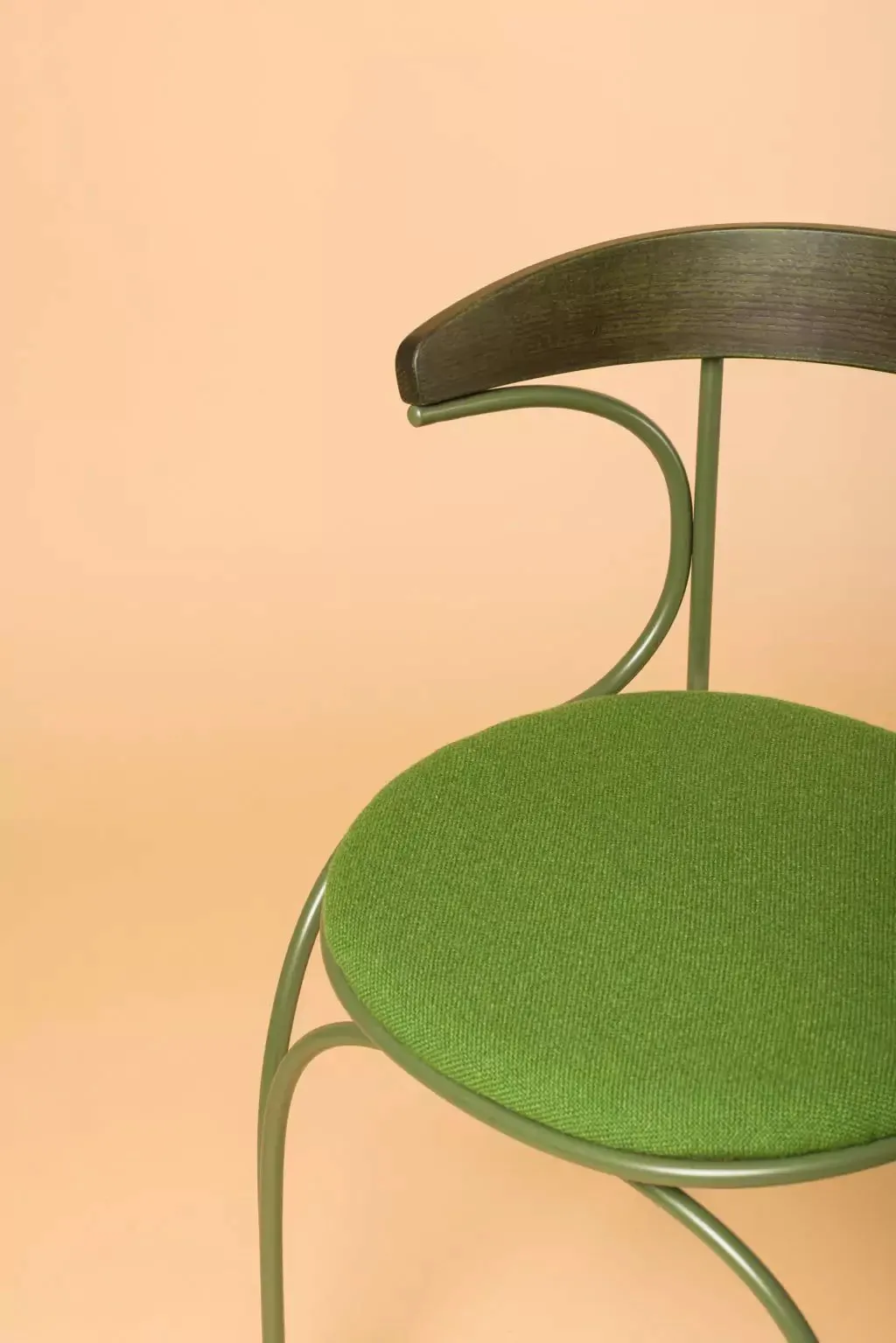 Ample Upholstered - Gebrüder Thonet Vienna w Mesmetric