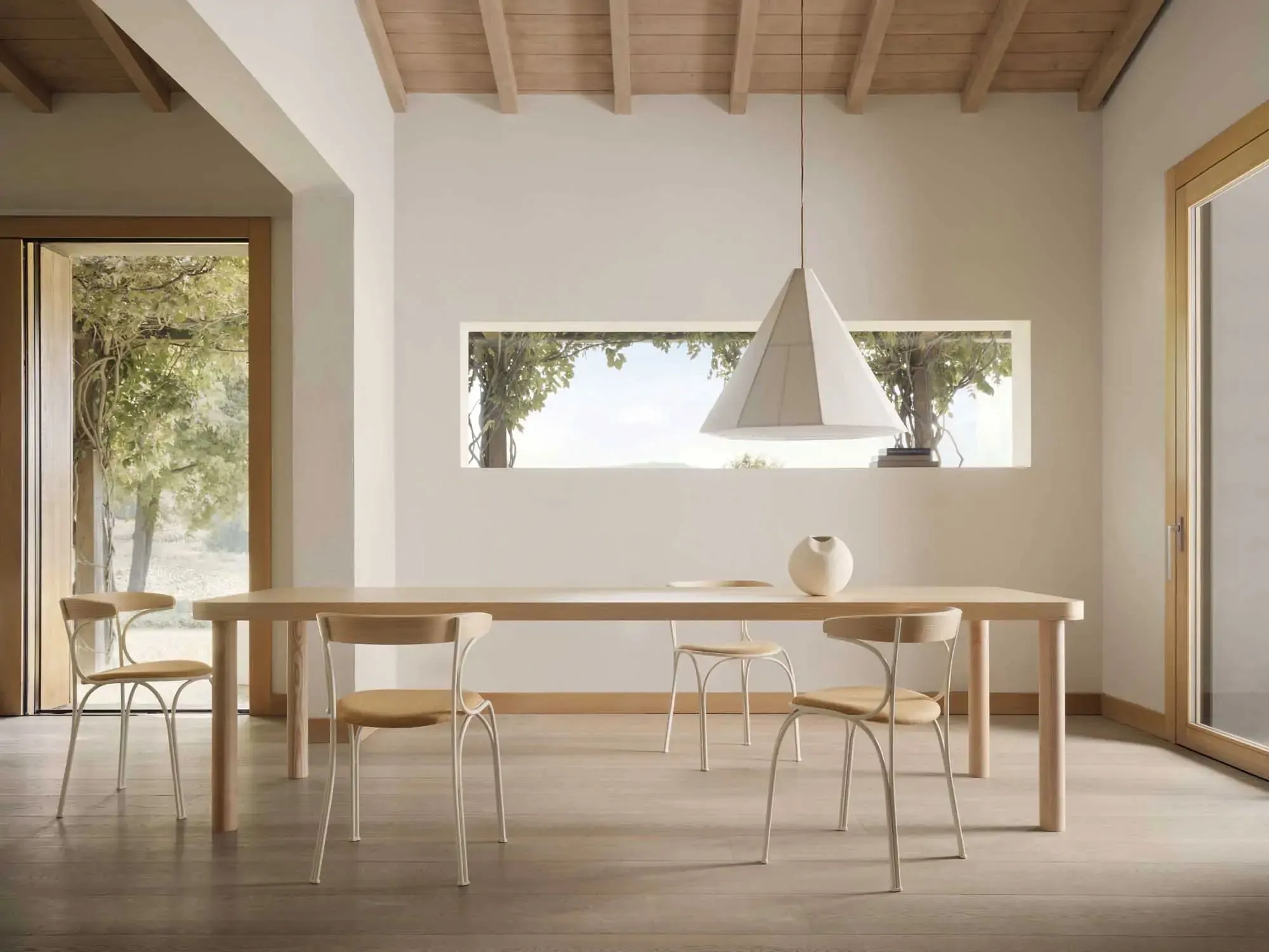 Ample Upholstered - Gebrüder Thonet Vienna w Mesmetric