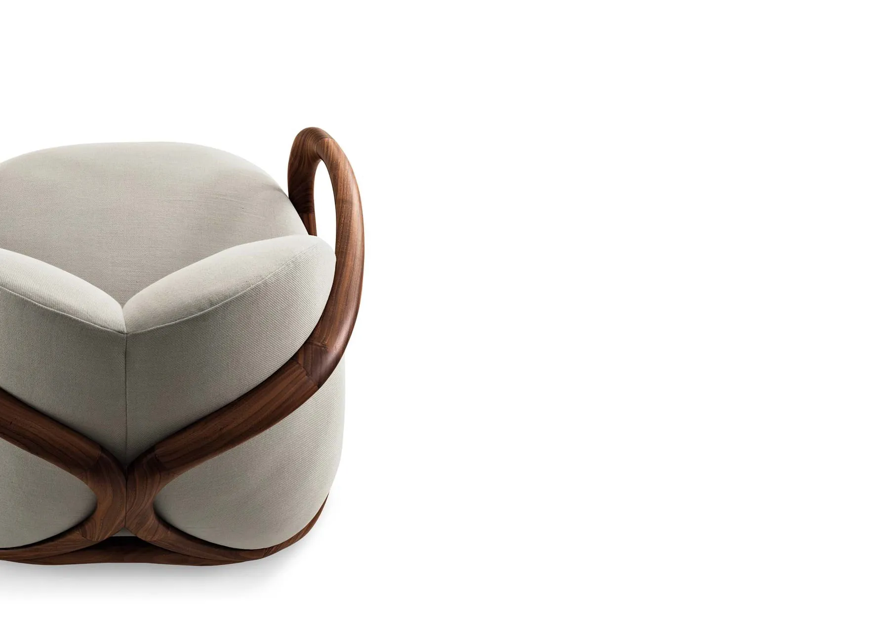 Hug – Giorgetti at Mesmetric