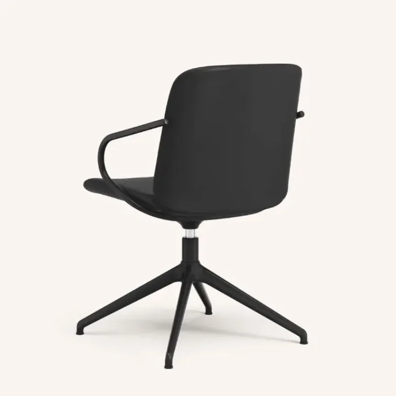 Amstelle armchair with 4 star base – Swedese at Mesmetric