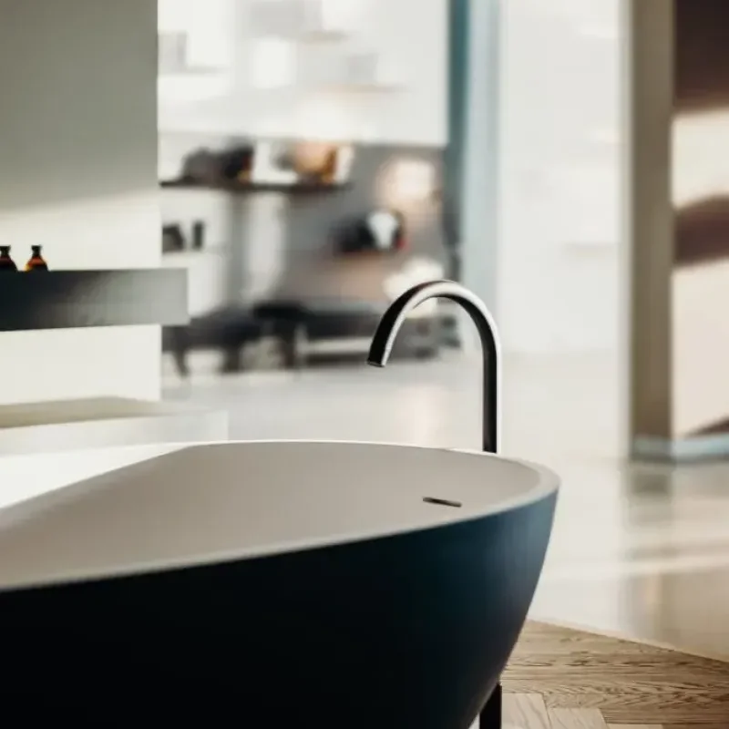 Spoon M Bathtube by Agape | Mesmetric