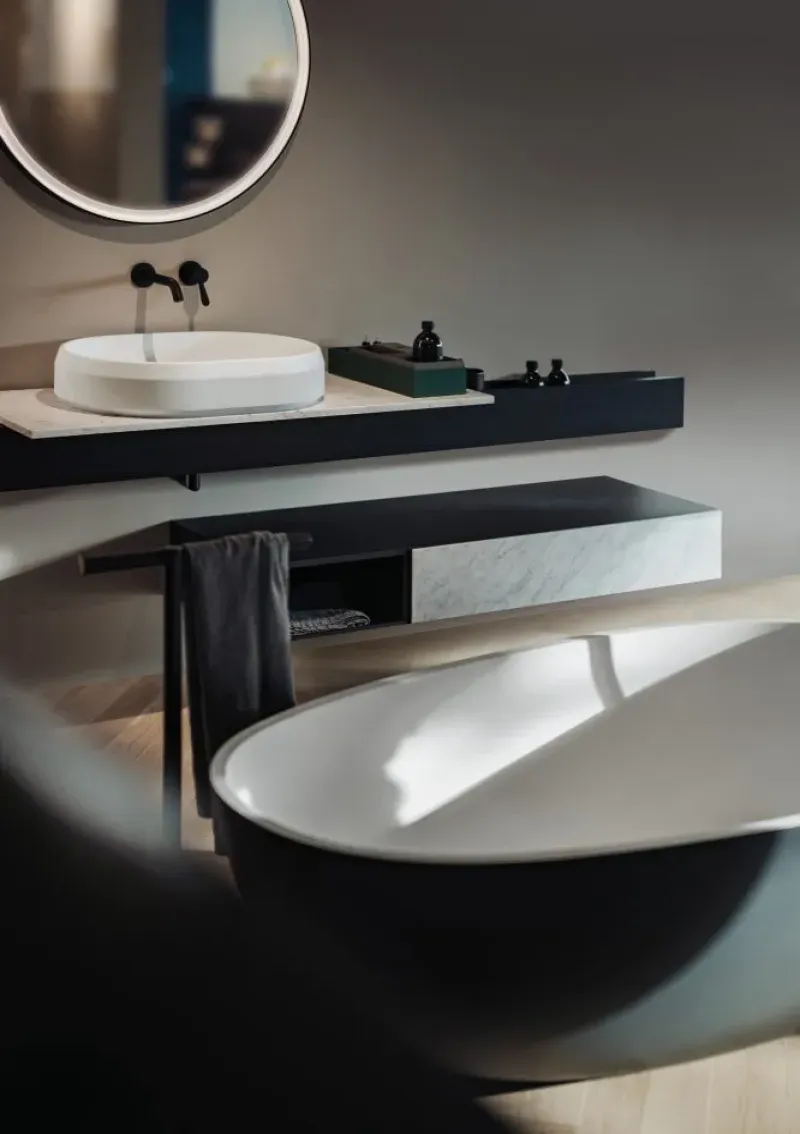 Spoon M Bathtube by Agape | Mesmetric