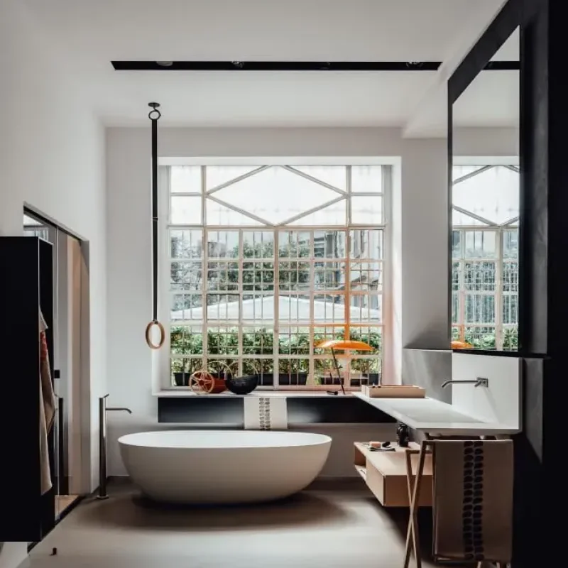Spoon M Bathtube by Agape | Mesmetric