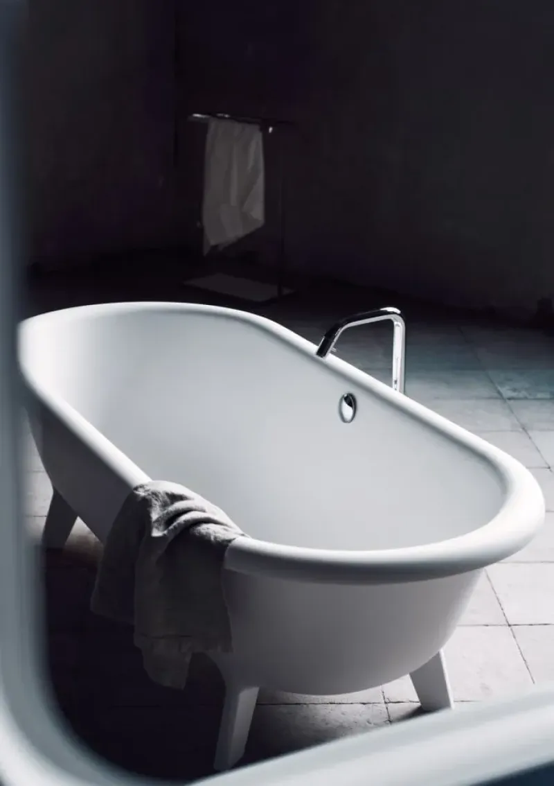 Ottocento Freestanding