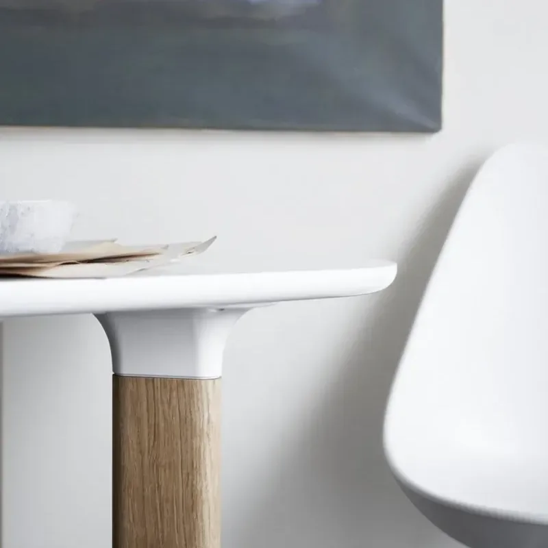 Analog™ - Fritz Hansen w Mesmetric