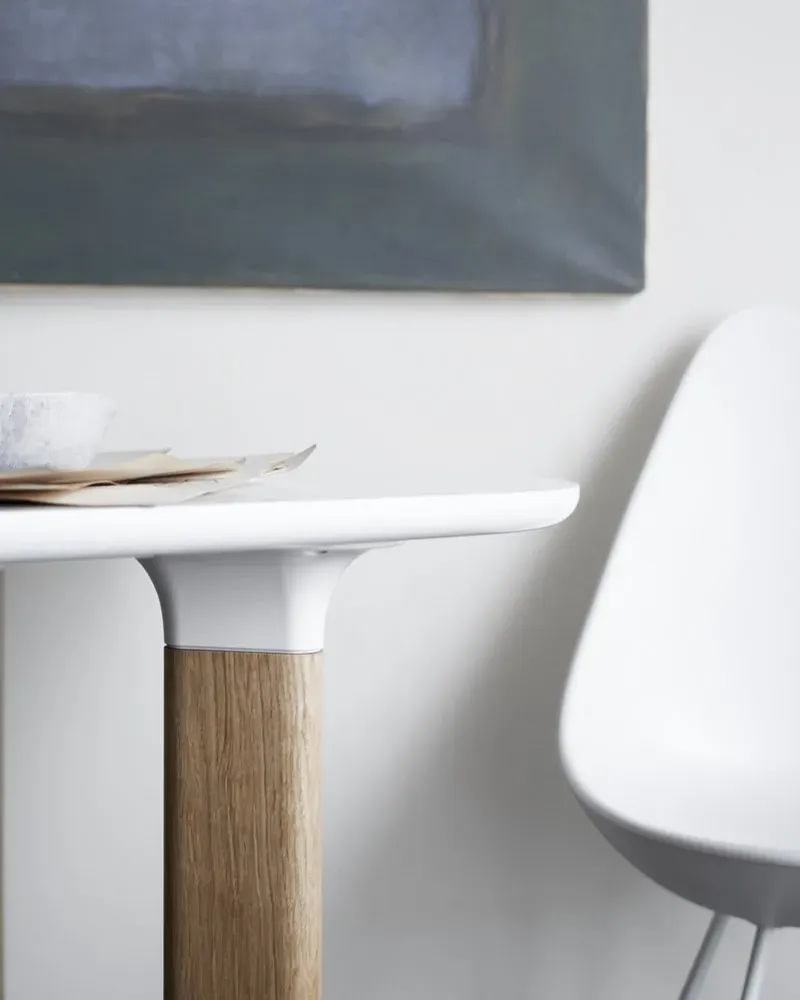 Analog™ - Fritz Hansen w Mesmetric