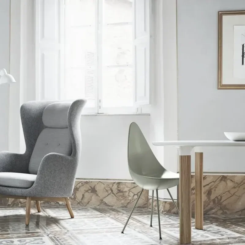 Analog™ - Fritz Hansen w Mesmetric