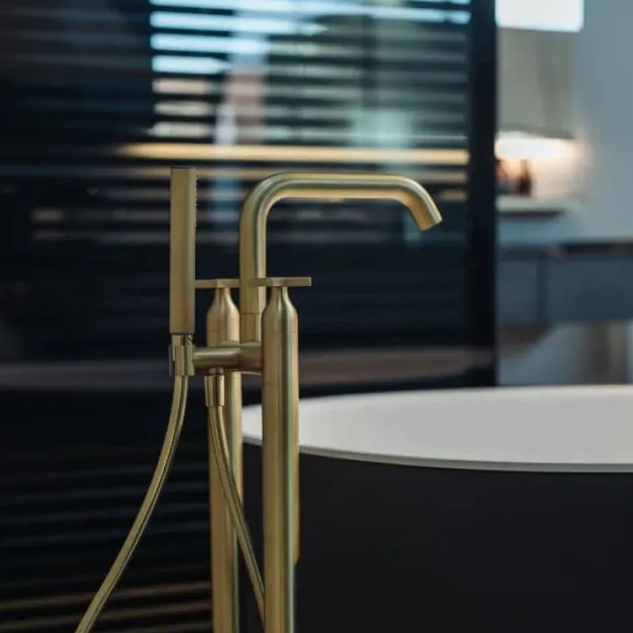 Memory Floor Mounted Bathtub Tap
