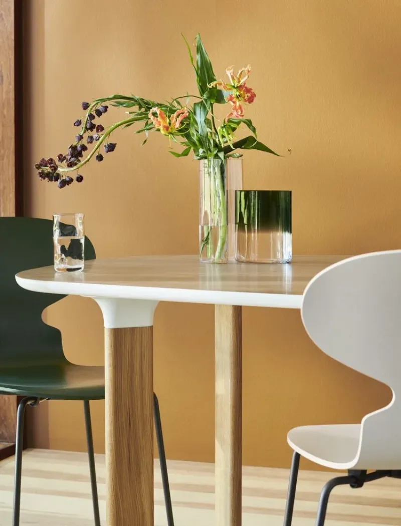 Analog™ - Fritz Hansen w Mesmetric
