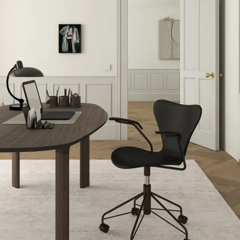 Analog™ - Fritz Hansen w Mesmetric