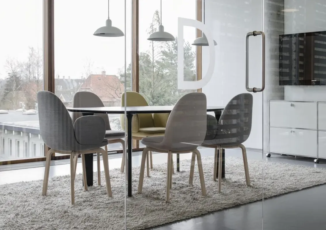 Analog™ - Fritz Hansen w Mesmetric
