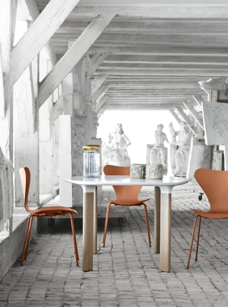 Analog™ - Fritz Hansen w Mesmetric