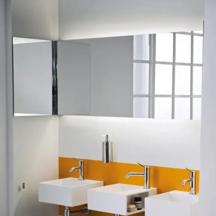 Narciso Mirror With Squared Flaps LED – Agape at Mesmetric