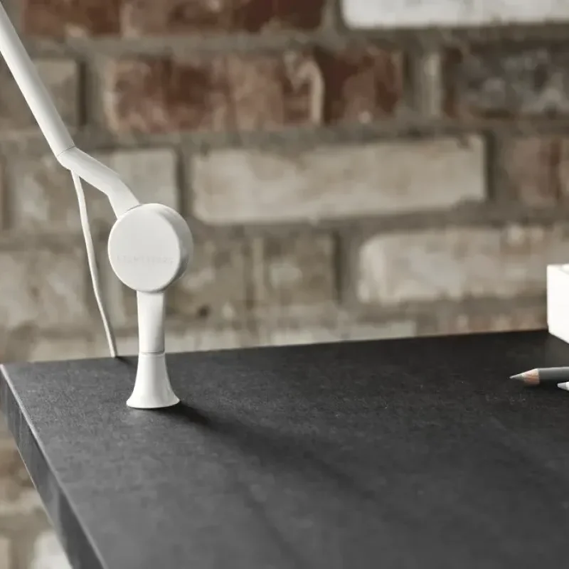 AQ01 – Fritz Hansen at Mesmetric