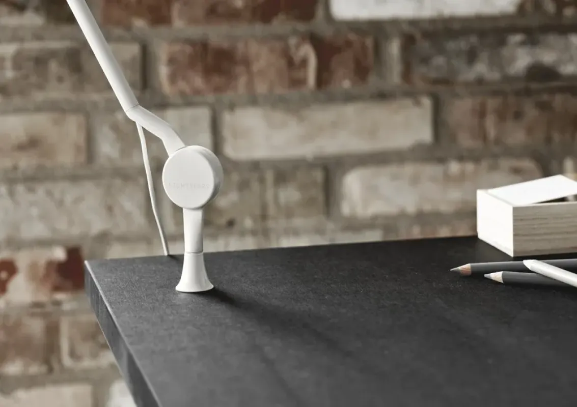 AQ01 – Fritz Hansen at Mesmetric