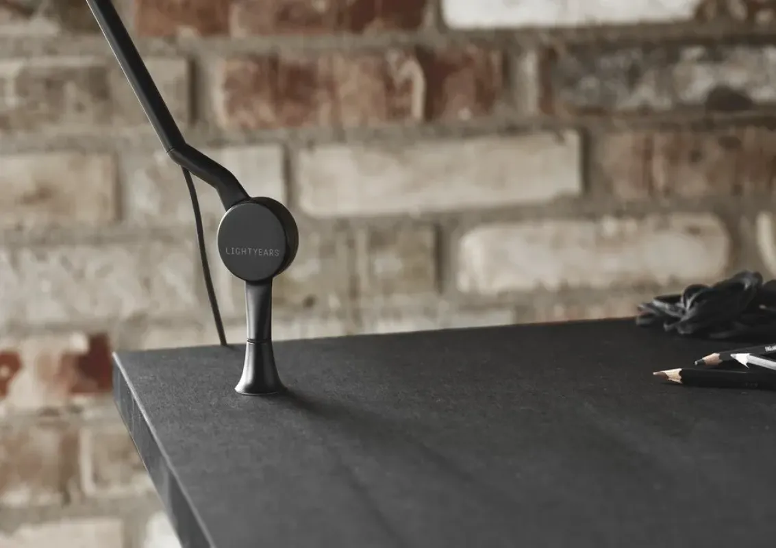 AQ01 – Fritz Hansen at Mesmetric
