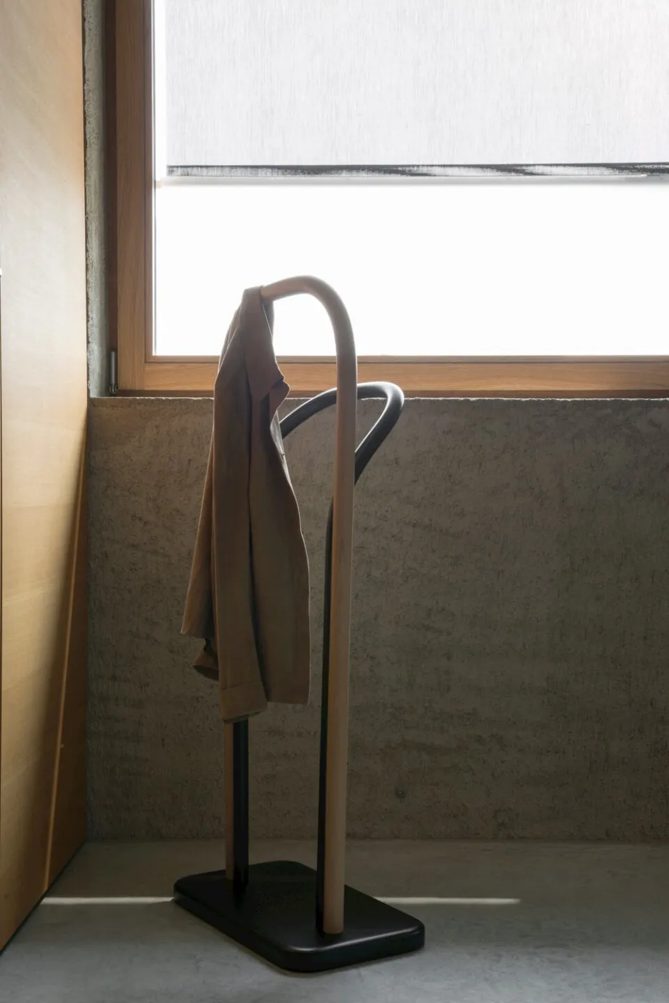 Arch clothes valet – Gebrüder Thonet Vienna at Mesmetric