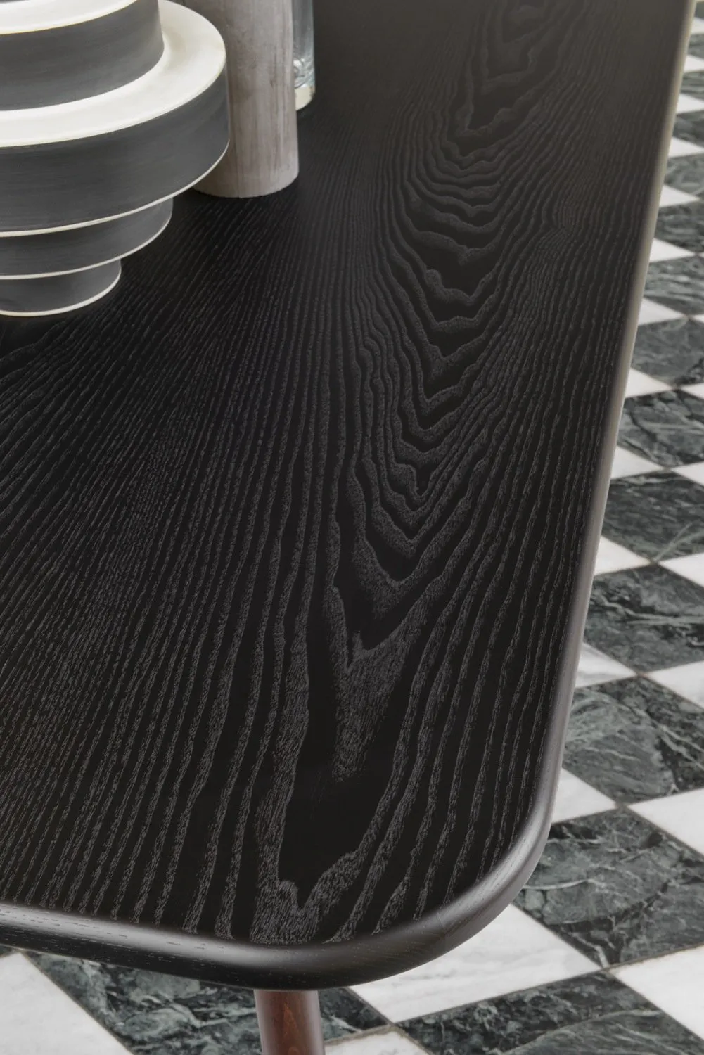 Arch Dining – Gebrüder Thonet Vienna at Mesmetric